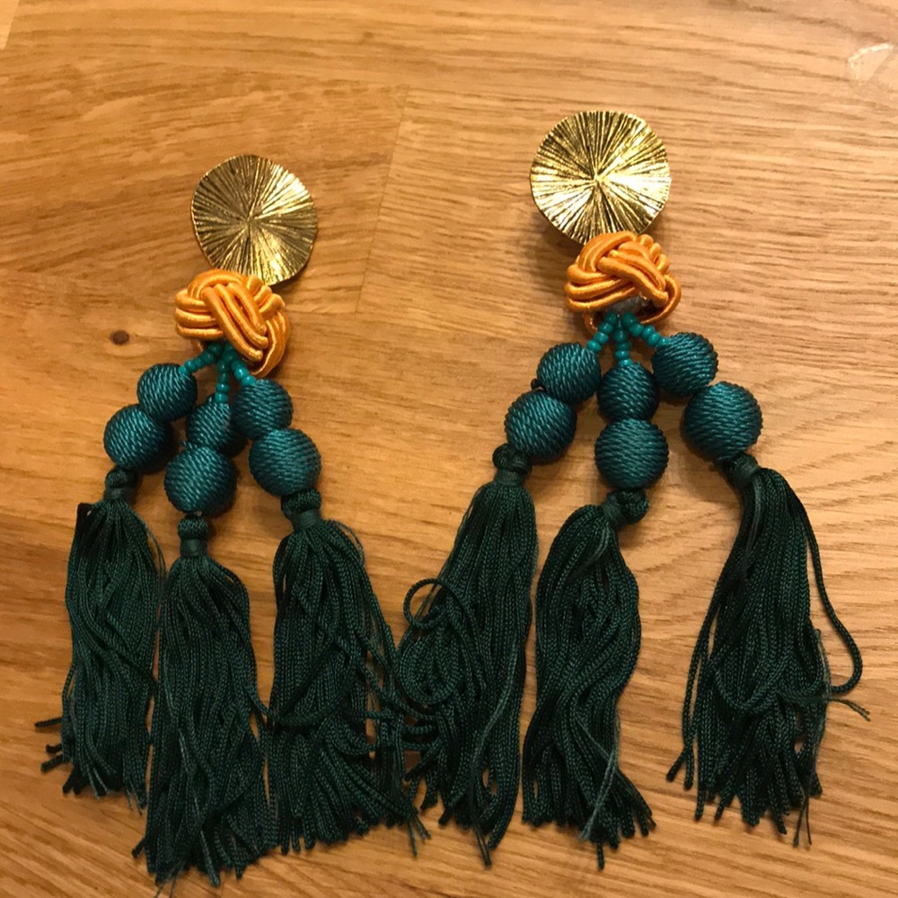 Statement earrings with tassel